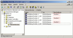 Active Directory-Benutzer und -Computer: OU mit Gruppen zur Druckerverteilung mit Druckernamen (Drucker1, Drucker2, Drucker3) in Beschreibung hinterlegt